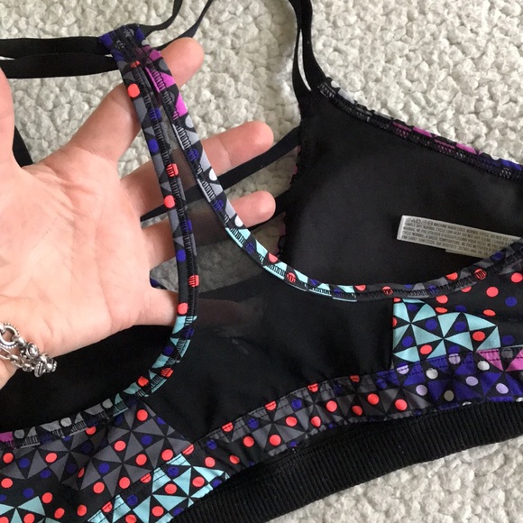 Victoria's Secret strappy plunge sports bra XS - Picture 8 of 15